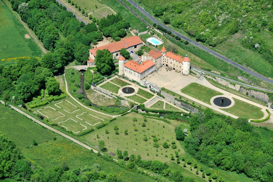 Visiter le Château de la Batisse avec le Passeport des Demeures Historiques