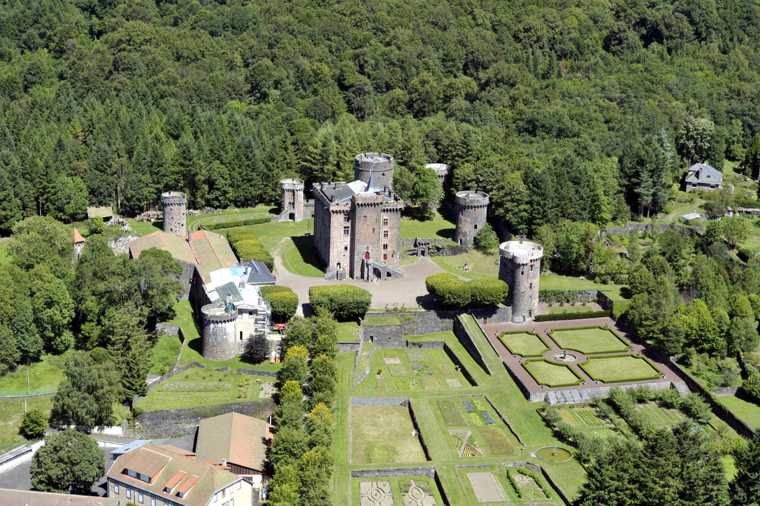 Visiter le Château Dauphin avec le Passeport des Demeures Historiques