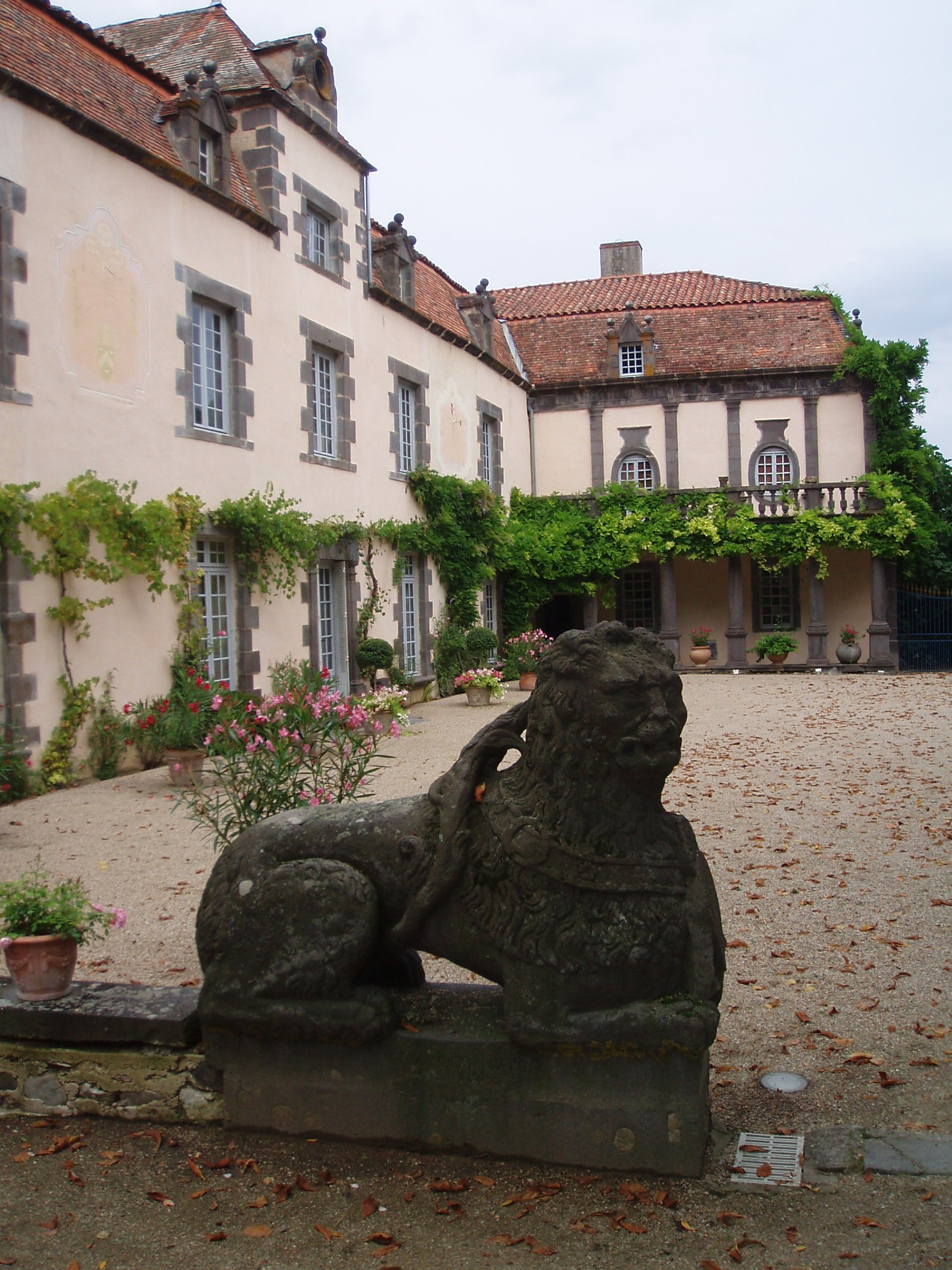 Visiter le Château de Davayat avec le Passeport des Demeures Historiques