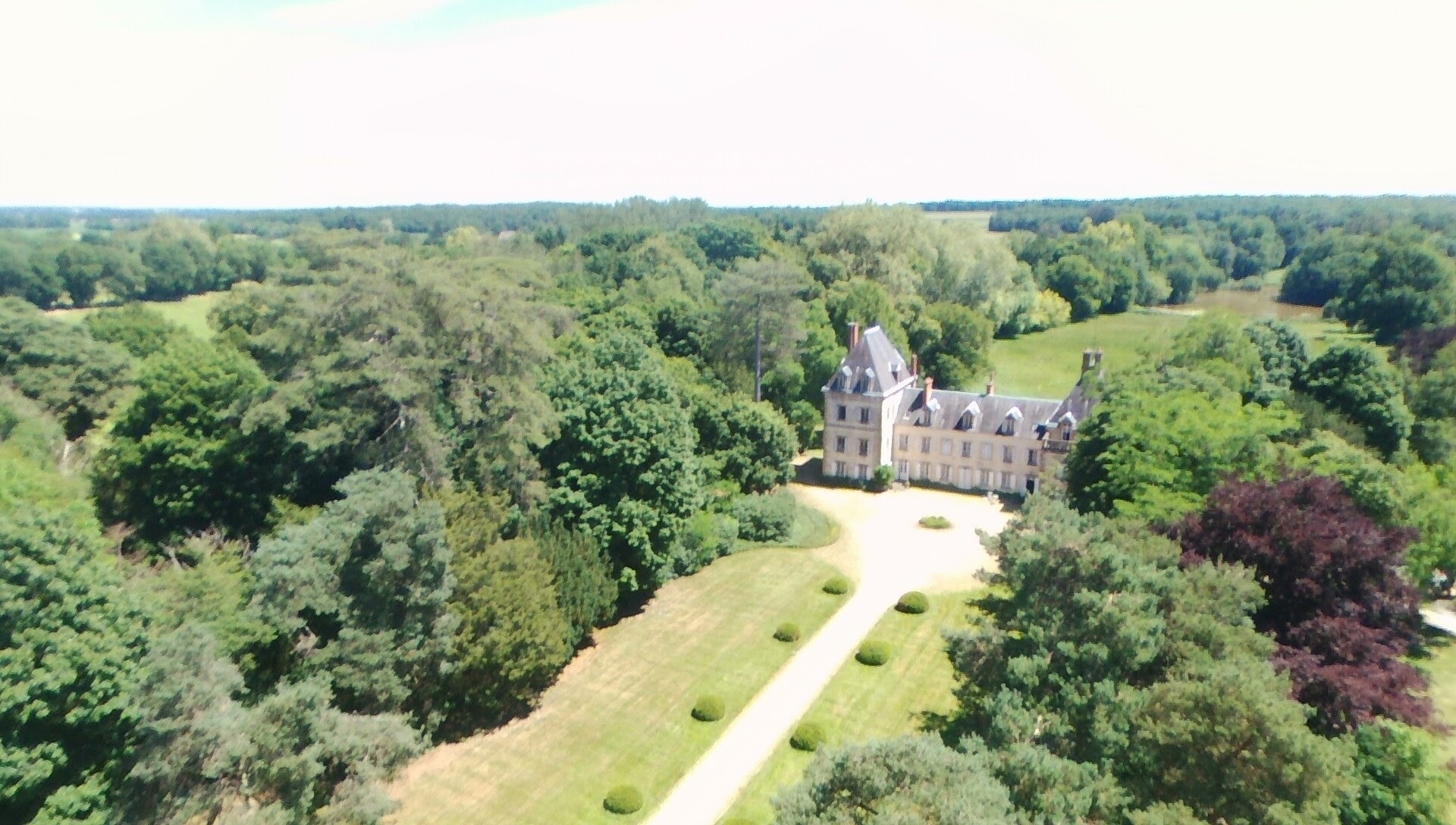 Découvrez le Parc et le Château d'Auzon avec le Passeport des Demeures Historiques !