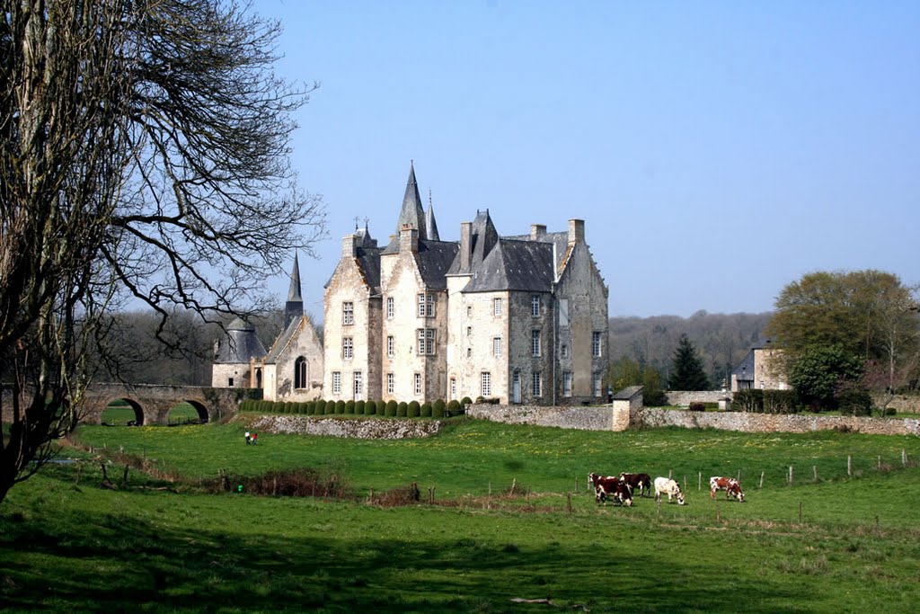 Visiter le Château de Bourgon avec le Passeport des Demeures Historiques