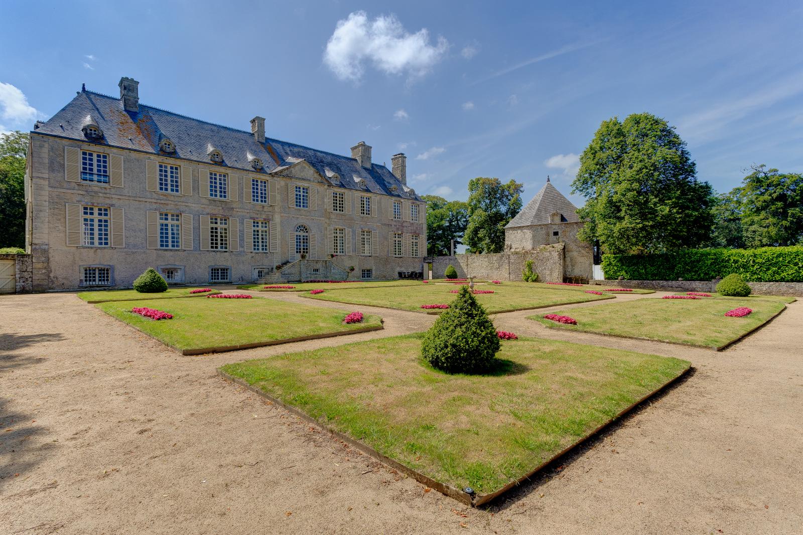 Visiter le Château de Courcy avec le Passeport des Demeures Historiques