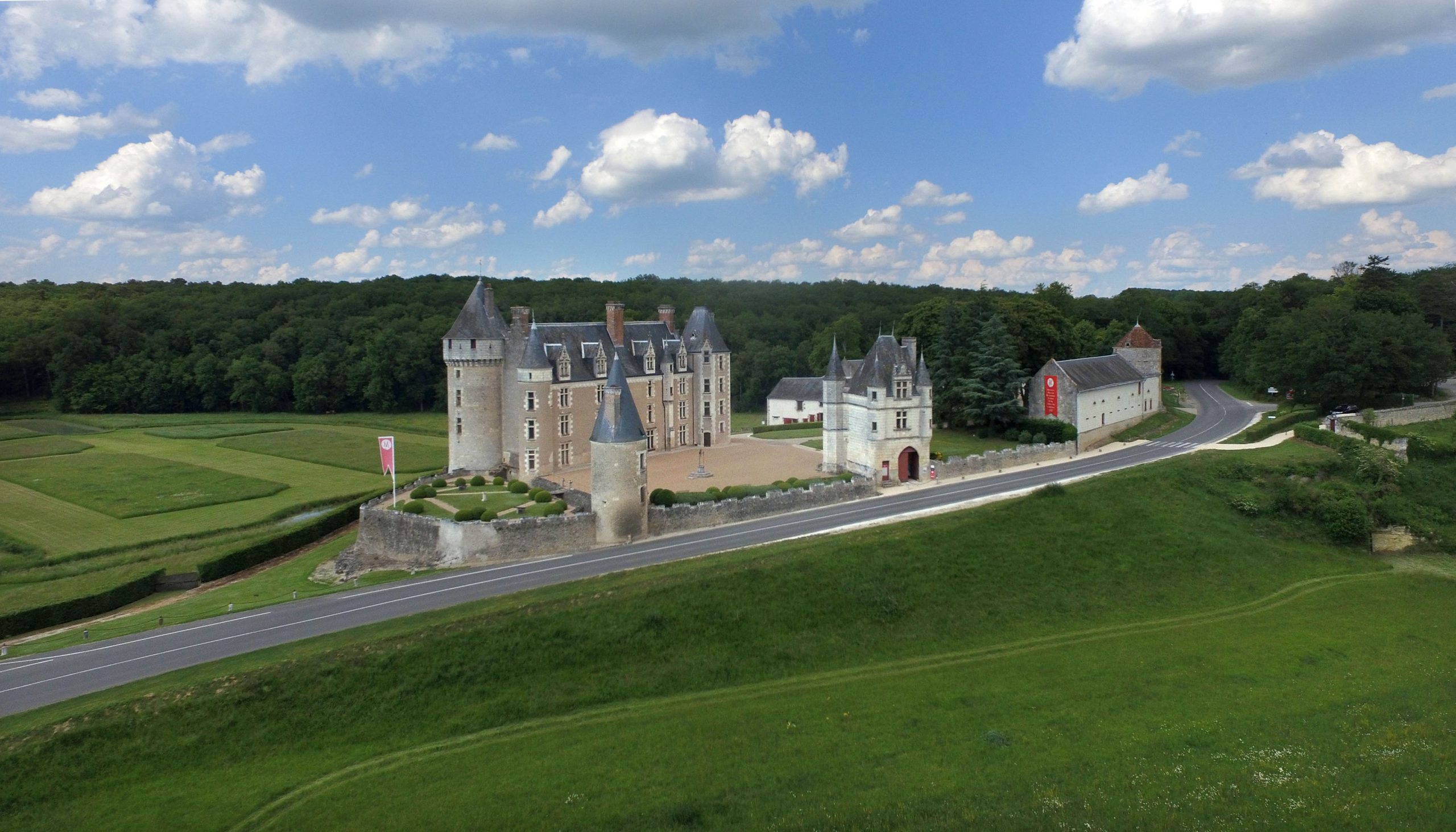 Visiter le Château de Montpoupon avec le Passeport des Demeures Historiques