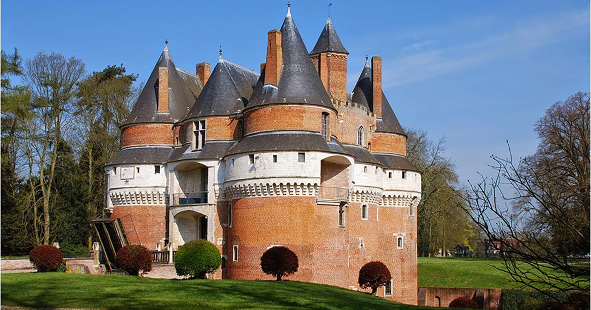 Visiter le Château de Rambures avec le Passeport des Demeures Historiques