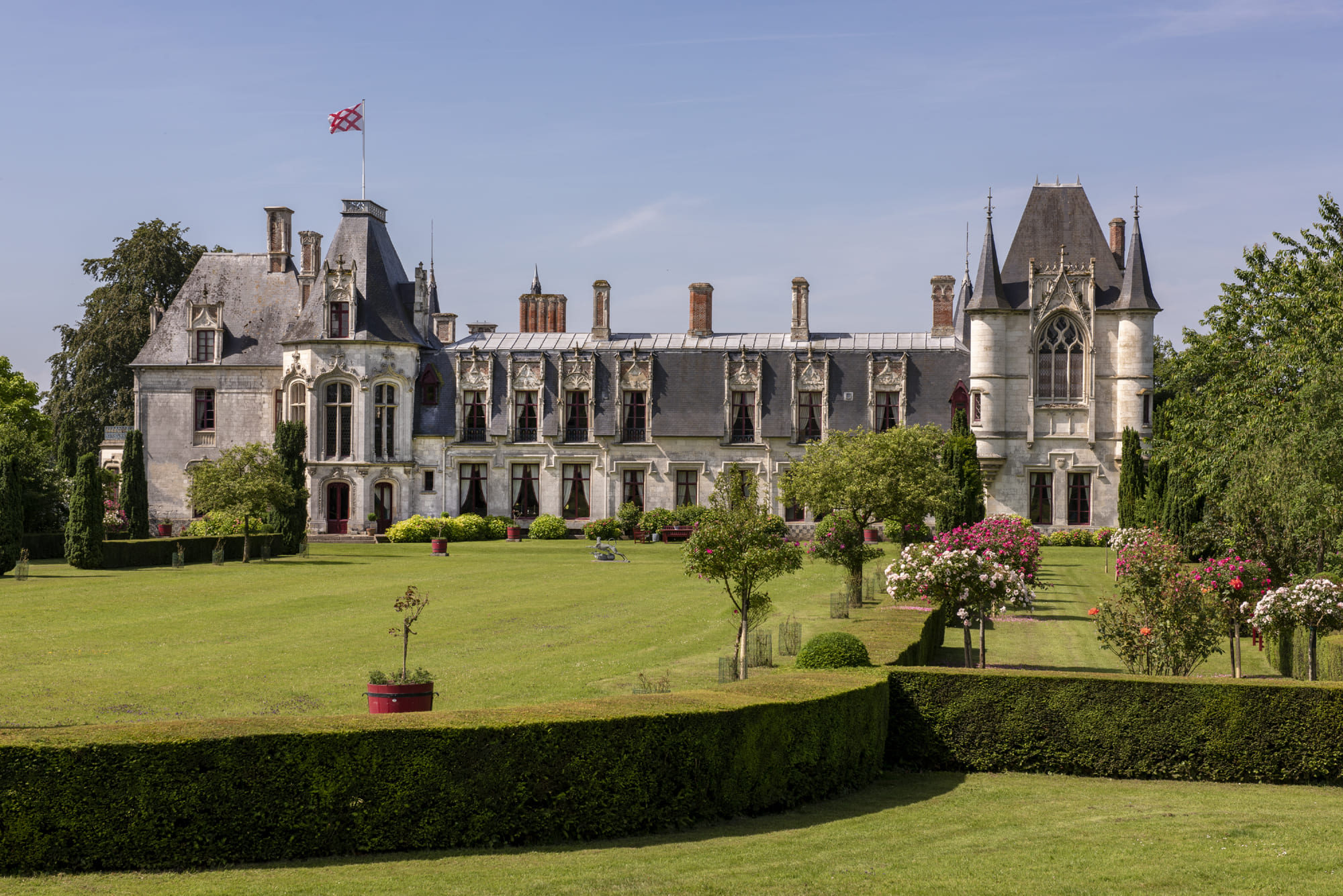 Visiter le Château de Regnière-Écluse avec le Passeport des Demeures Historiques