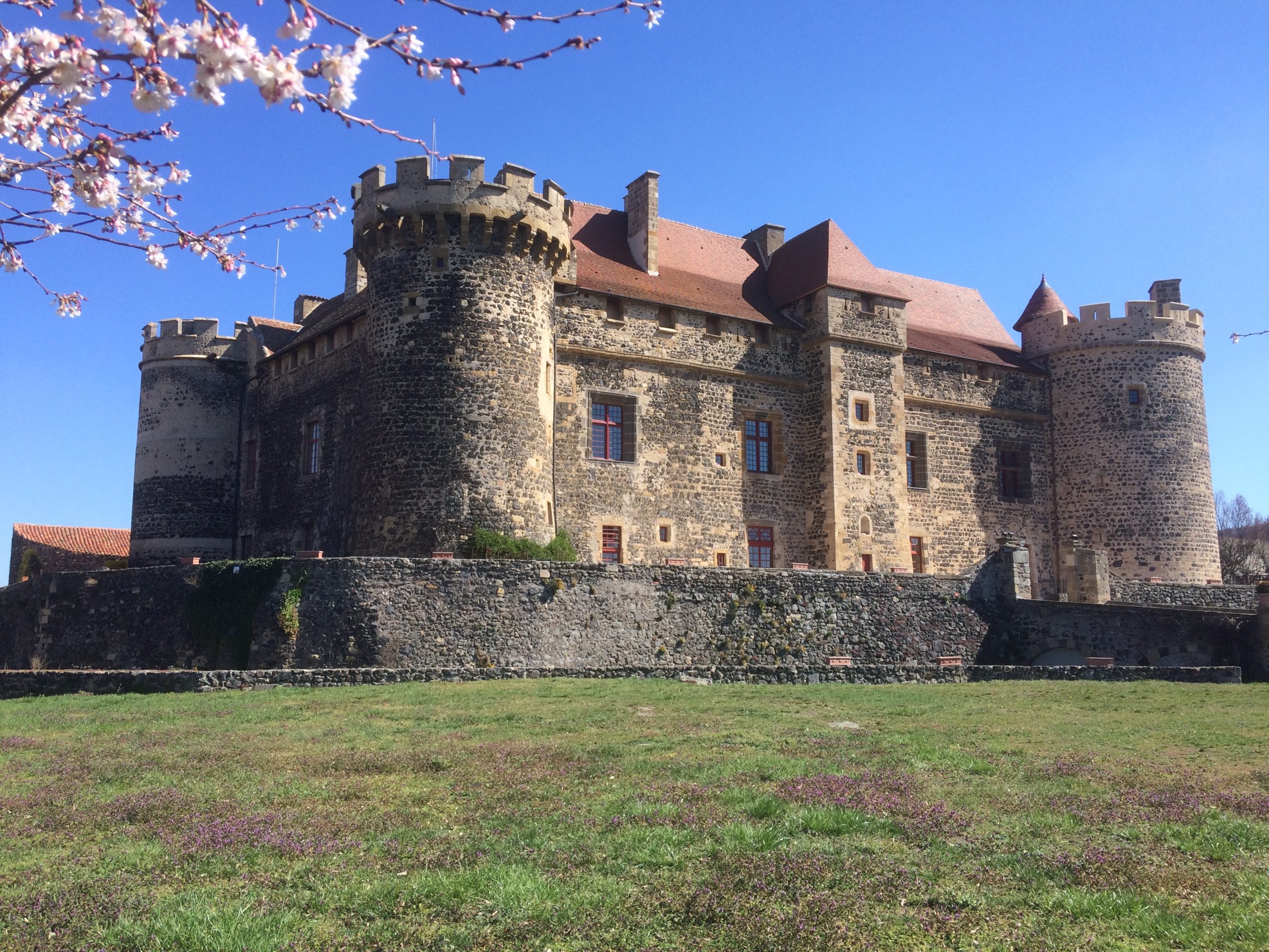 Visiter le Château de Saint-Saturnin avec le Passeport des Demeures Historiques