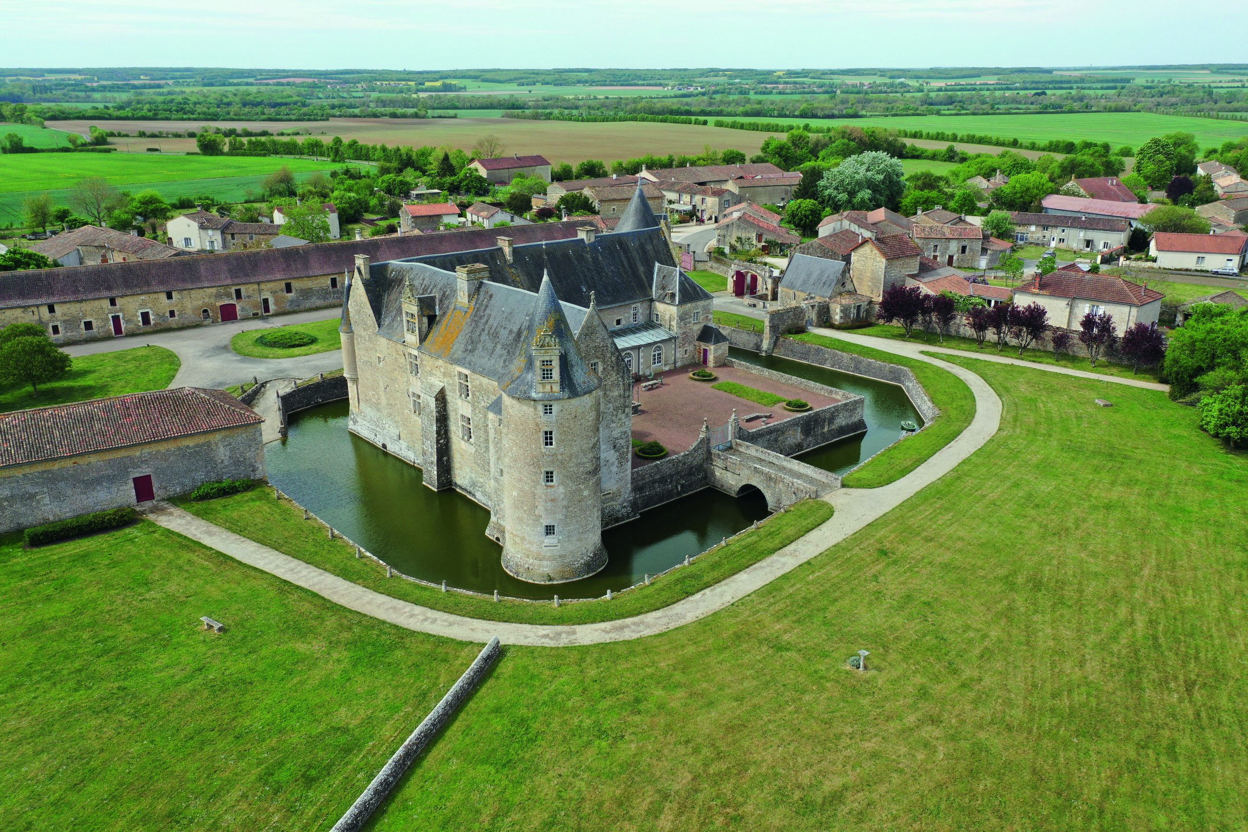 Visiter le Château de Saveilles avec le Passeport des Demeures Historiques