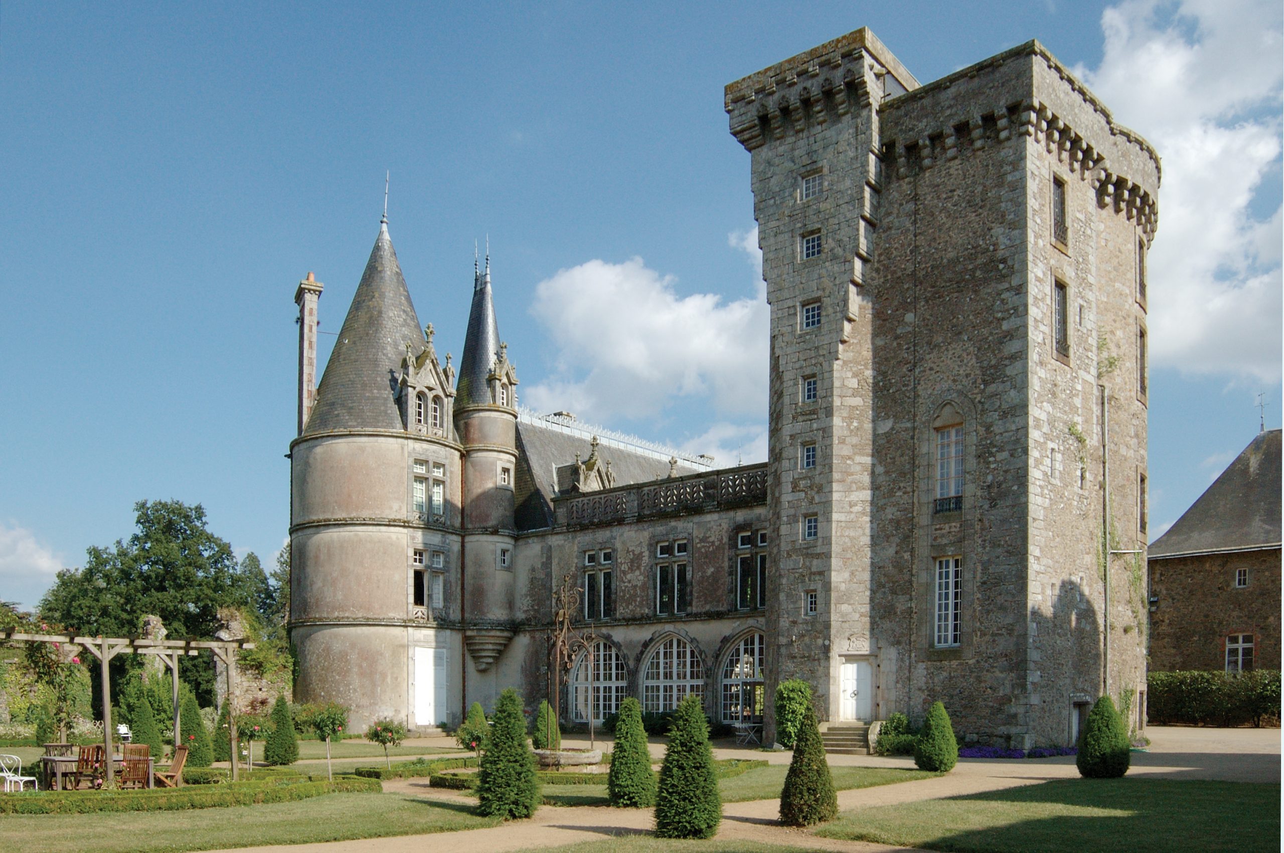 Visiter le Château de la Flocellière avec le Passeport des Demeures Historiques