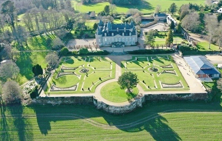 Visitez le Château de Kergrist avec le Passeport des Demeures Historiques !
