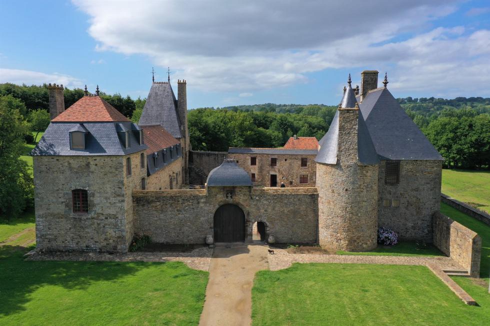 Visiter le Manoir de la Chaslerie avec le Passeport des Demeures Historiques