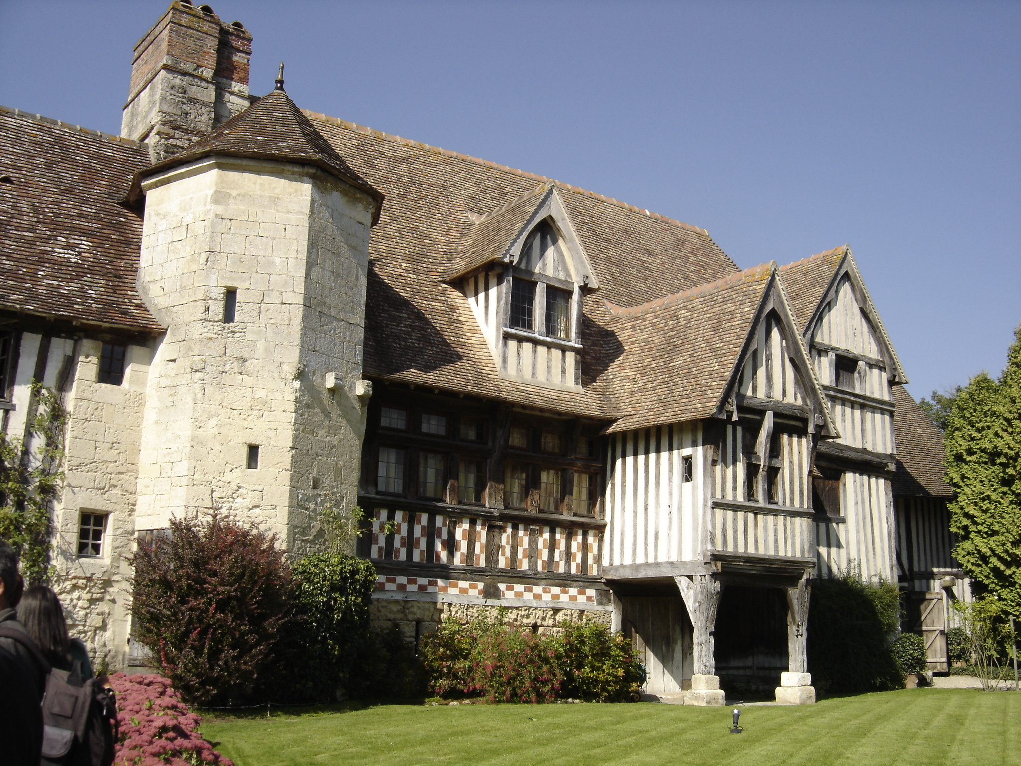 Visiter le Manoir des Évêques avec le Passeport des Demeures Historiques