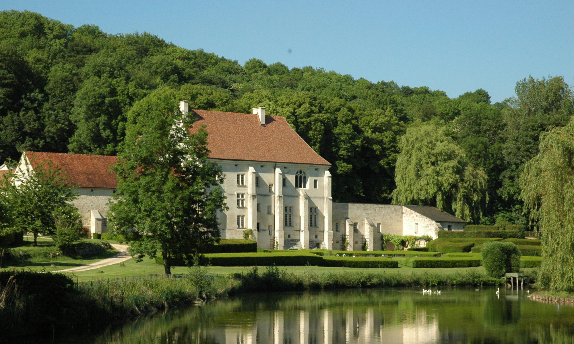 Visiter le Prieuré de Longpré avec le Passeport des Demeures Historiques