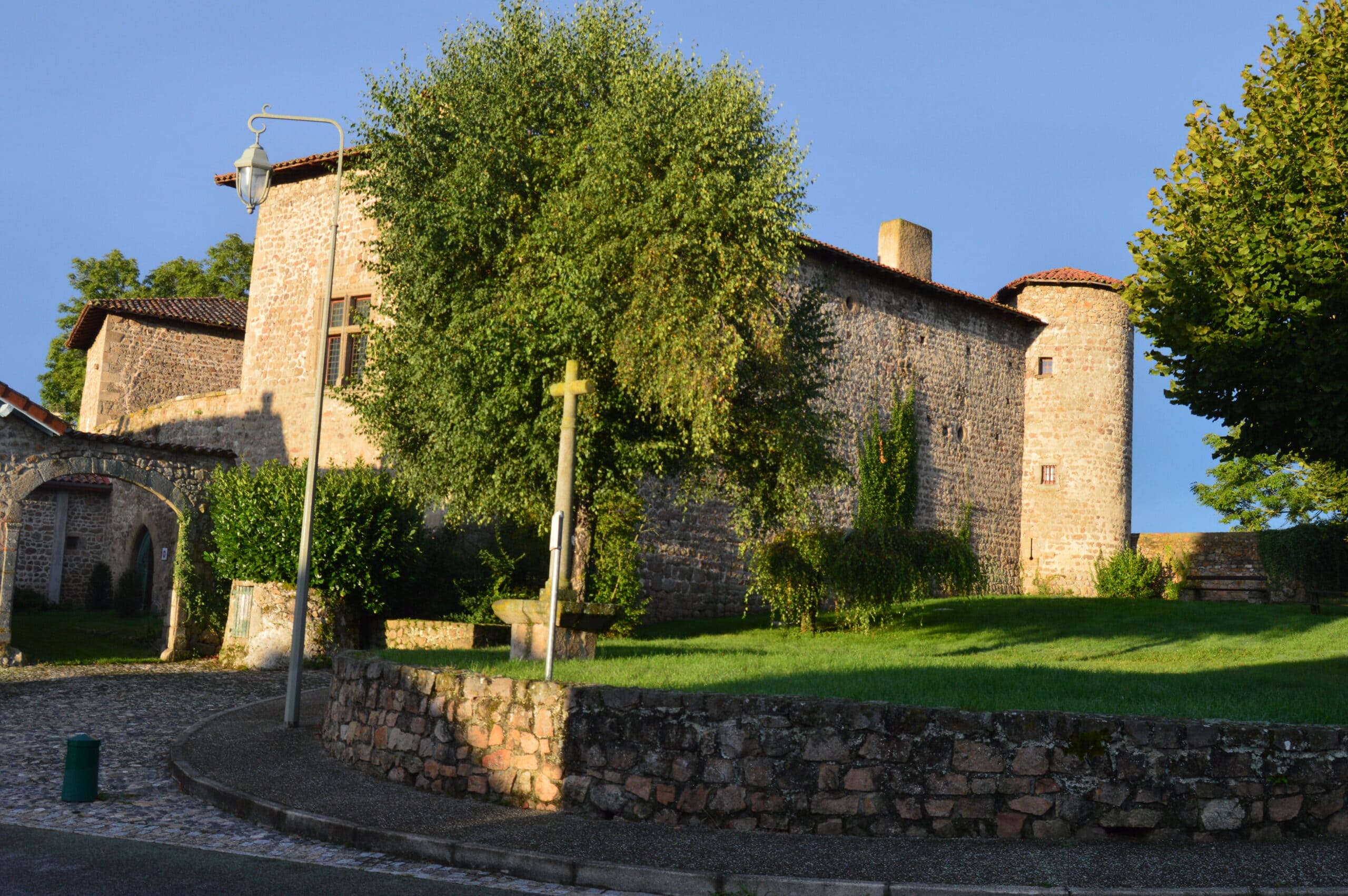 Visiter le château de Valprivas avec le Passeport des Demeures Historiques