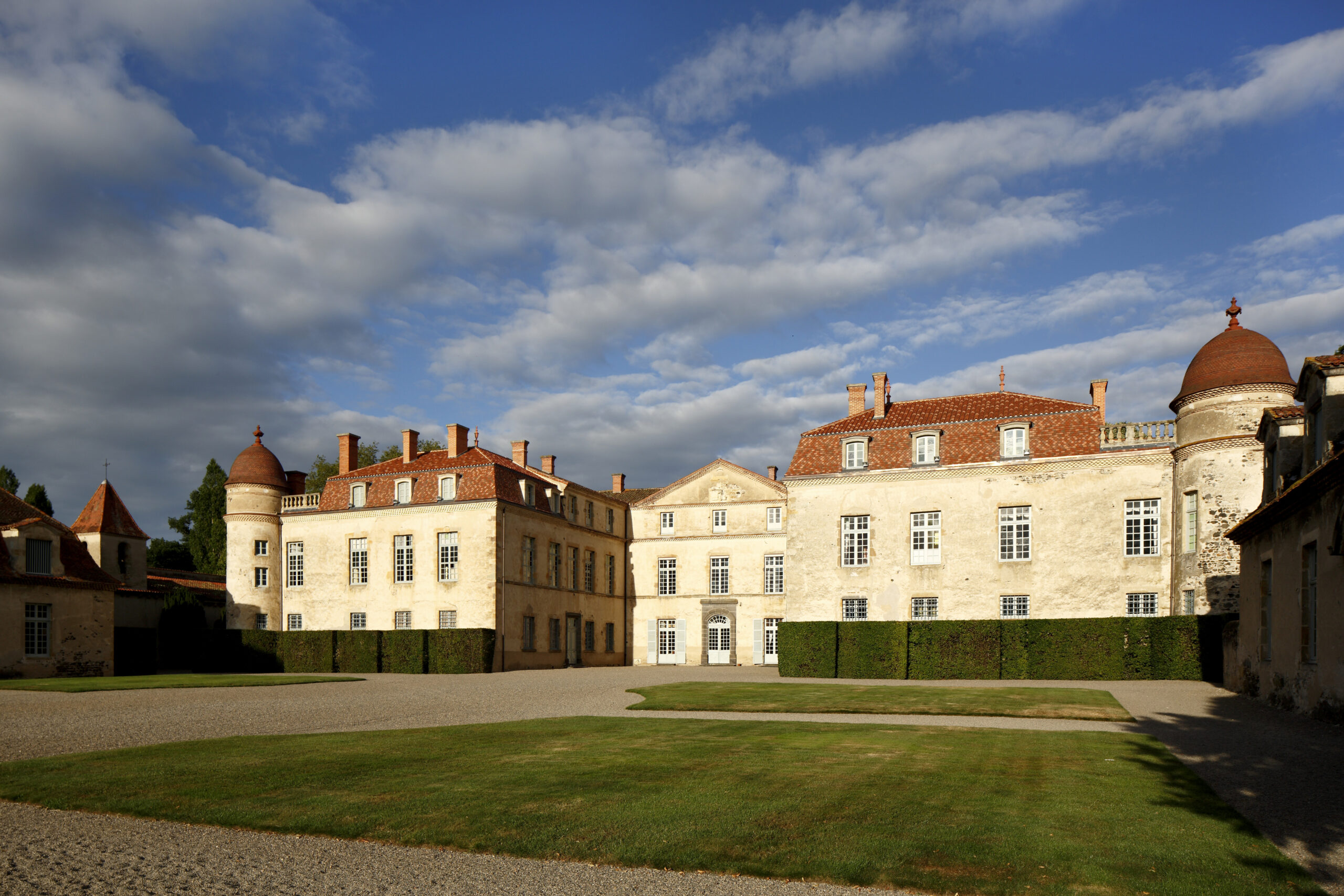 Visiter le Château de Parentignat avec le Passeport des Demeures Historiques