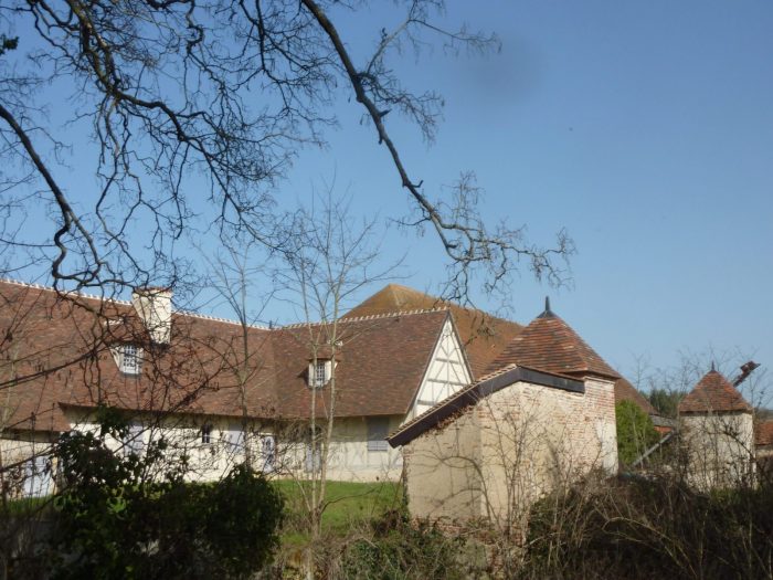 Visiter le vieux Château de Neuglize avec le Passeport des Demeures Historiques