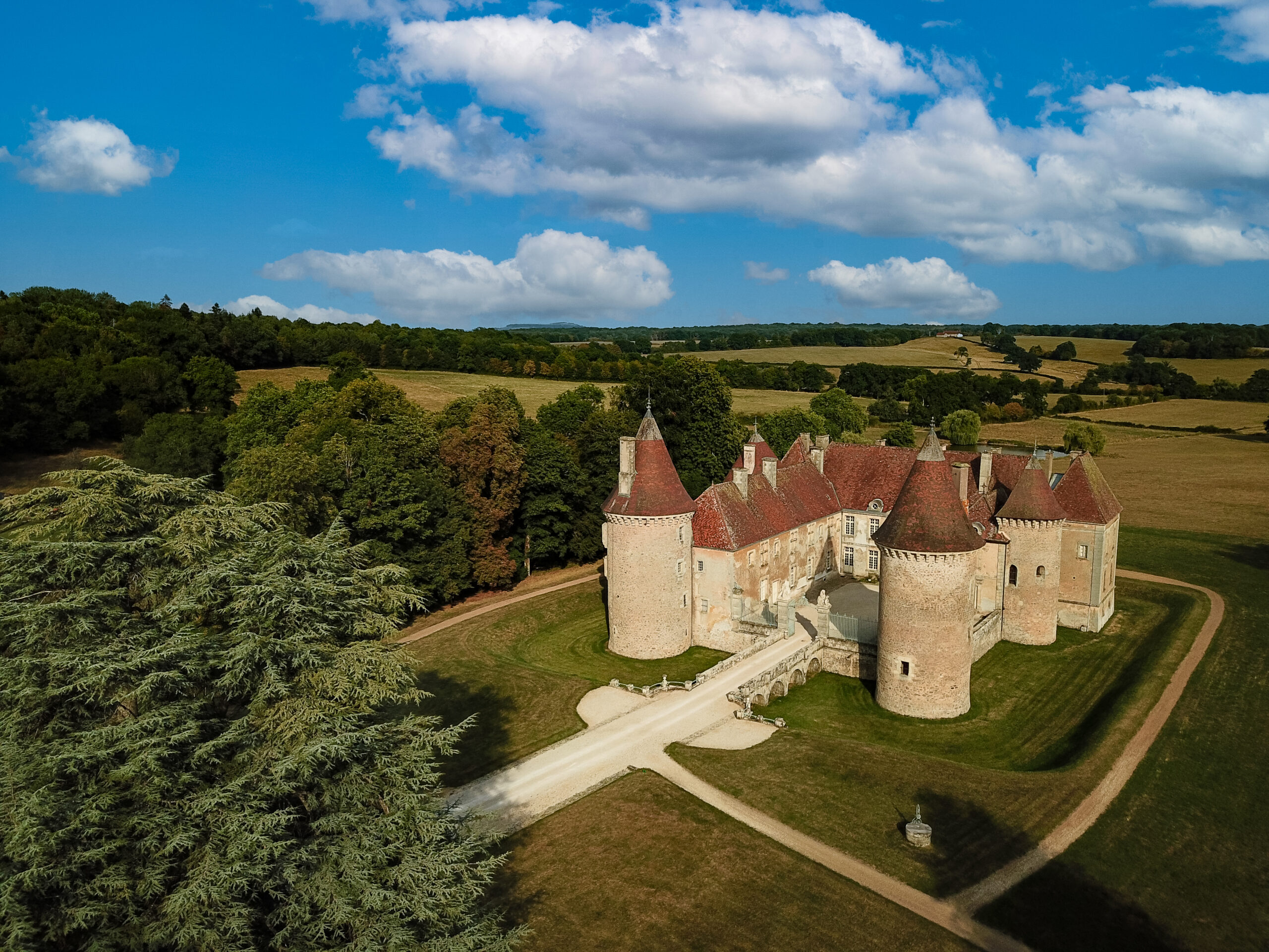 Découvrez le Château d'Epiry avec le Passeport des Demeures Historiques !