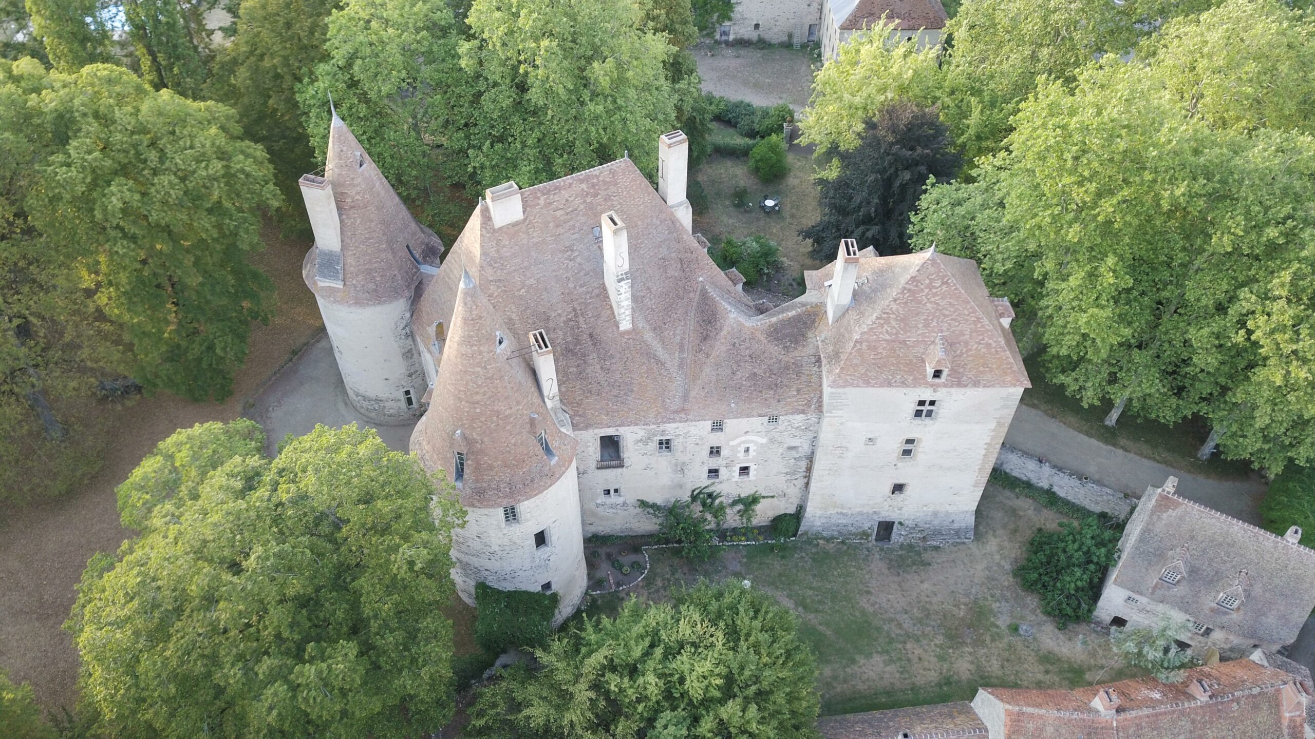 Visiter le Château de Bellenaves avec le Passeport des Demeures Historiques