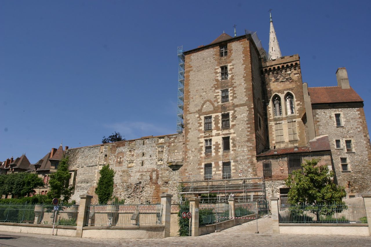 Visiter le Château des ducs de Bourbon avec le Passeport des Demeures Historiques
