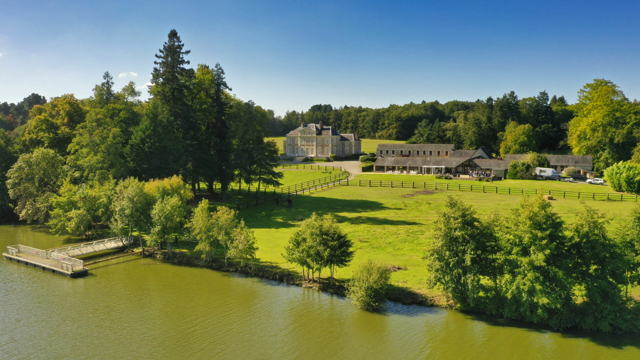 Visiter le Château de la Poterie avec le Passeport des Demeures Historiques