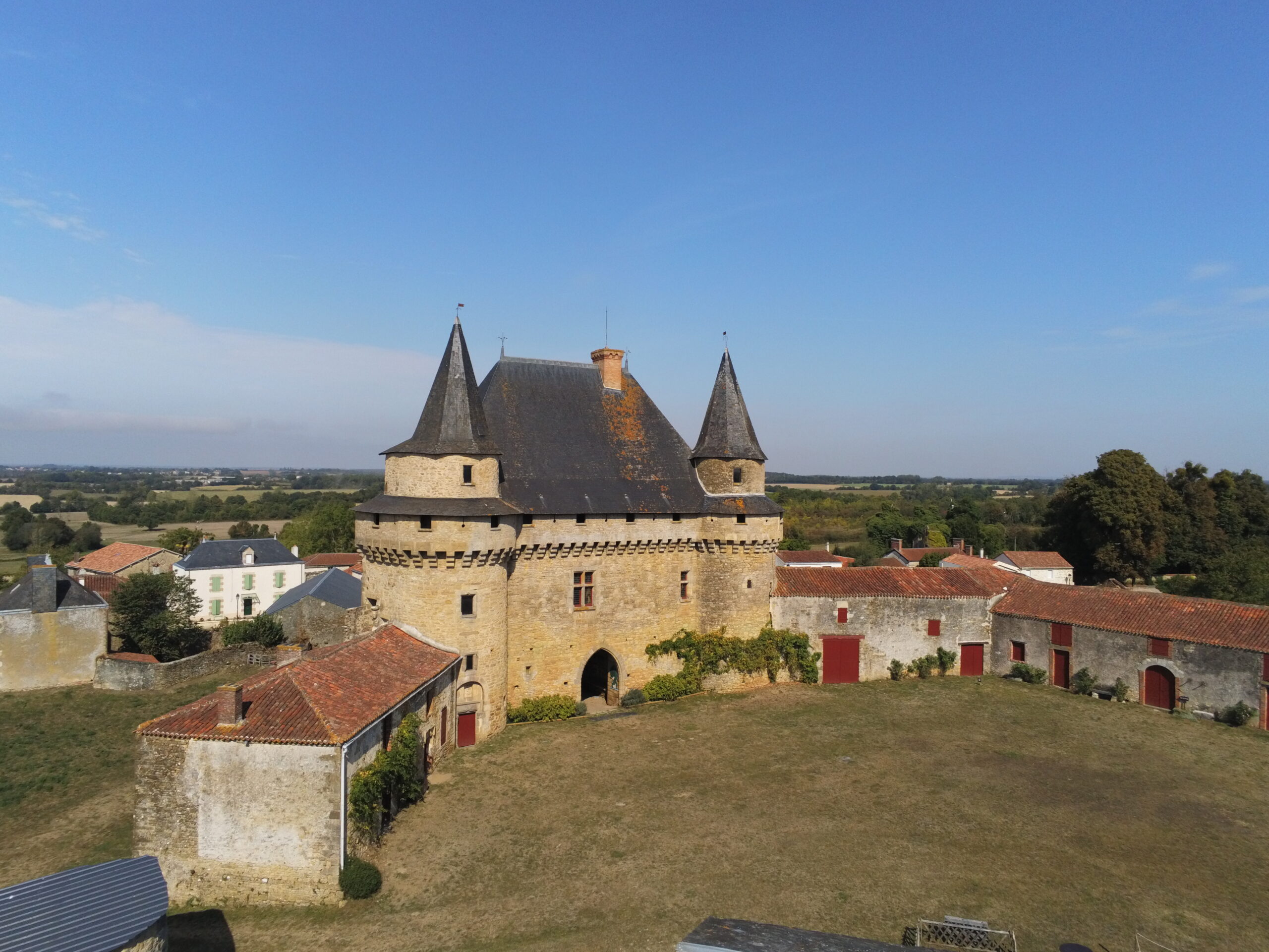 Visiter le Château de Sigournais avec le Passeport des Demeures Historiques