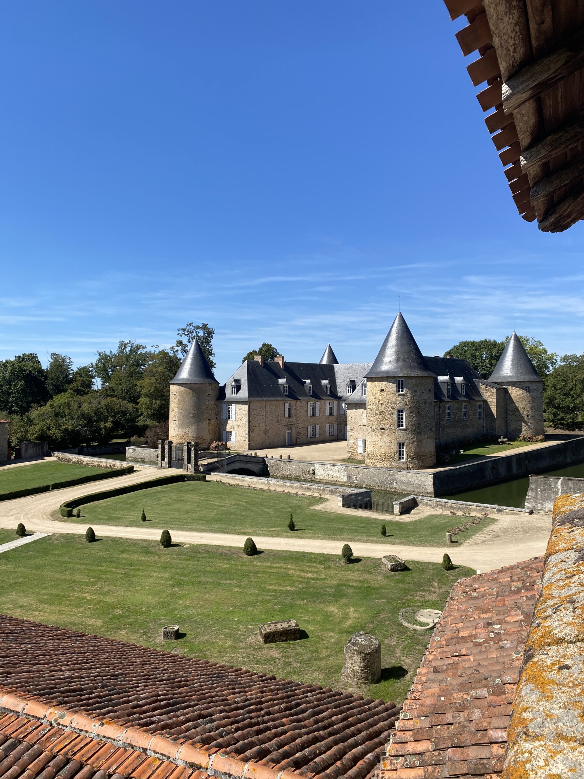 Visiter le Château de Rochebrune avec le Passeport des Demeures Historiques